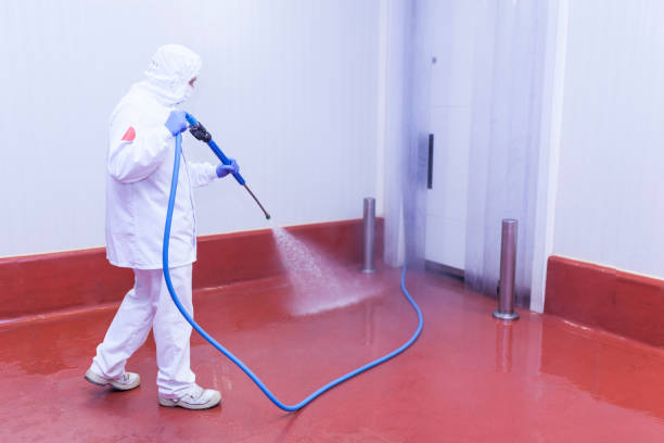 Best Parking Lot and Garage Cleaning  in Le Sueur, MN